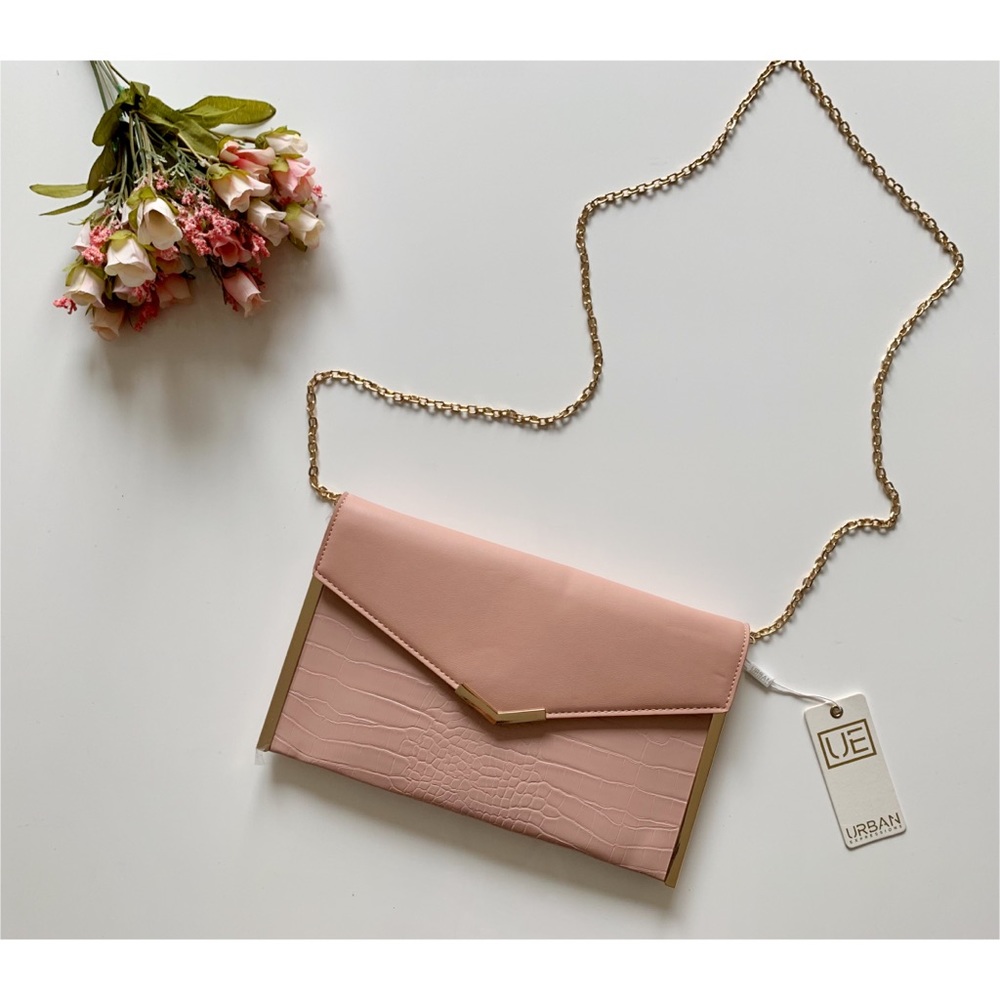 NWOT Urban Expression Pink Clutch